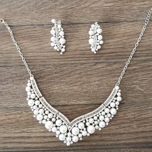 Pearl necklace and earring set
